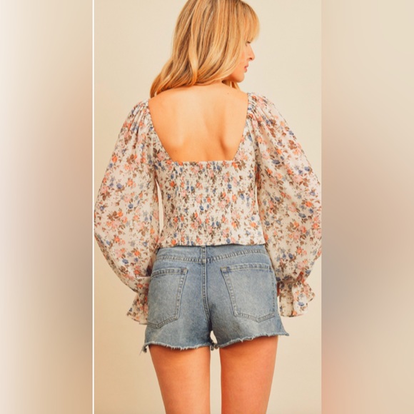 Dress Forum Floral Button Down Plunging Top - Picture 4 of 6